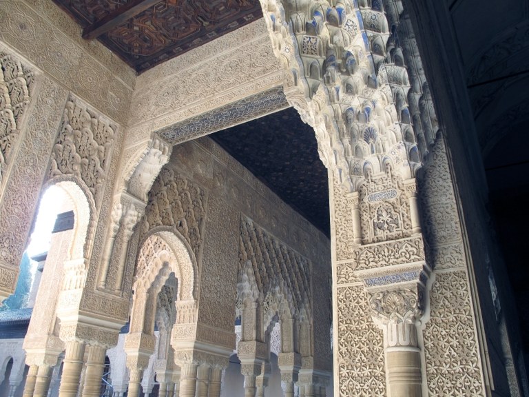 Deckenpartie 2: Alhambra, Granada, Spanien