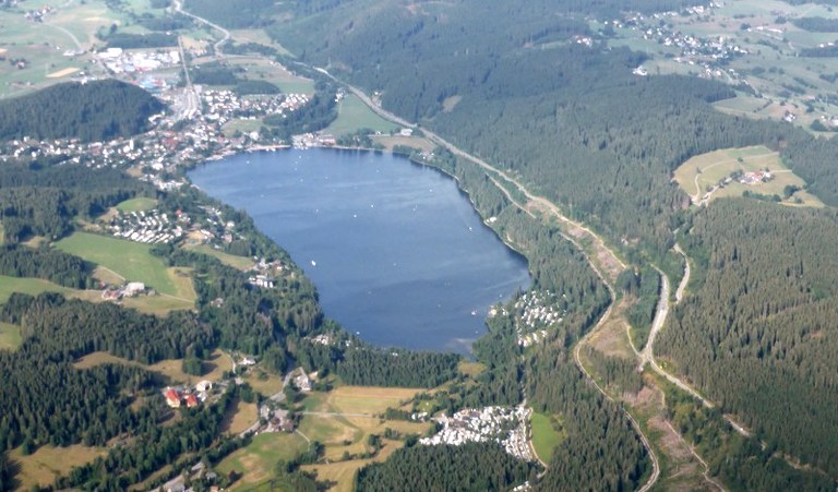 01_Titisee.jpg 01_Titisee.jpg