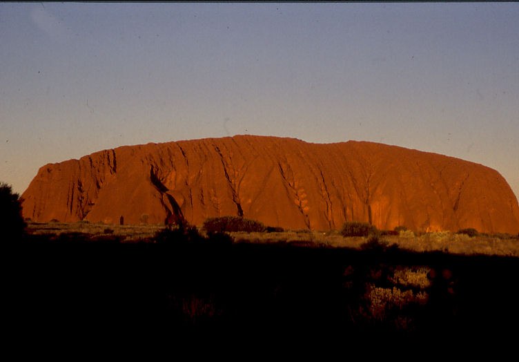 ayersrock.jpg