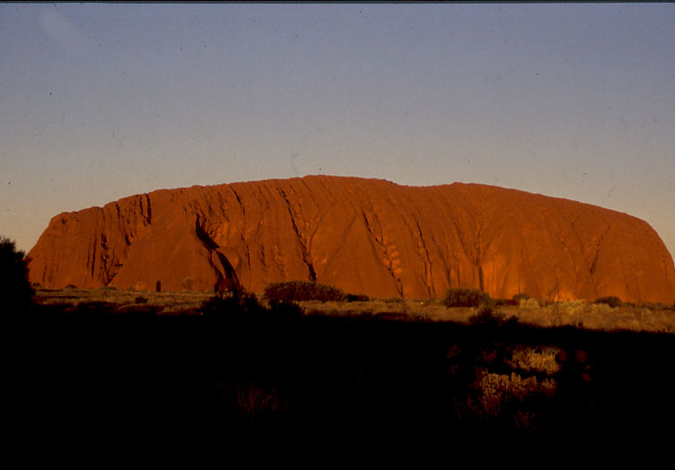 ayersrock.jpg