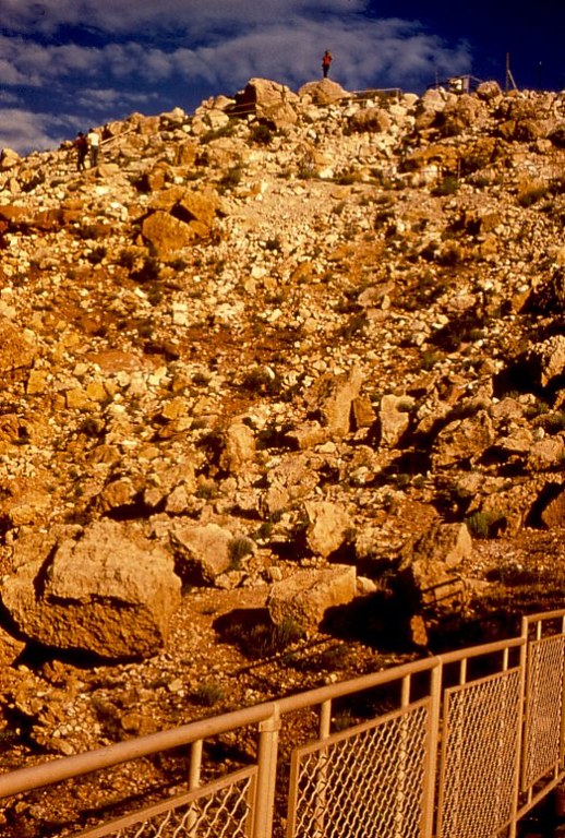 meteorite crater arizona3.jpg