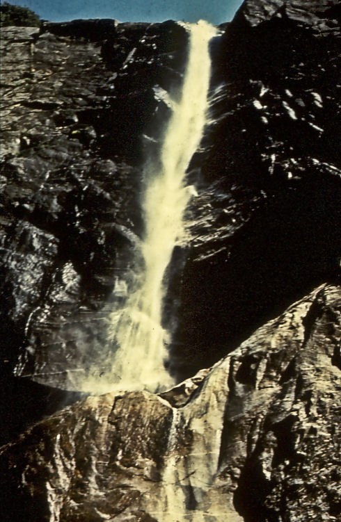 yosemite-waterfall.jpg