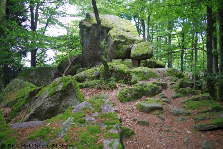 Felsenburg und Wollsackblöcke