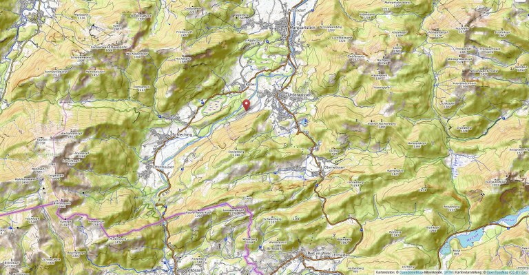 Ausschnitt einer topographischen Karte, die den Bereich südlich des Chiemsees zeigt.