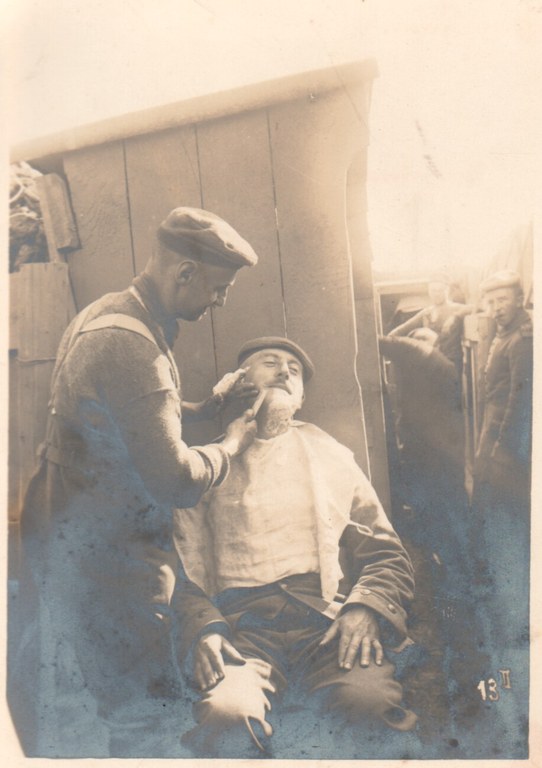 035- Beim Friseur.jpg