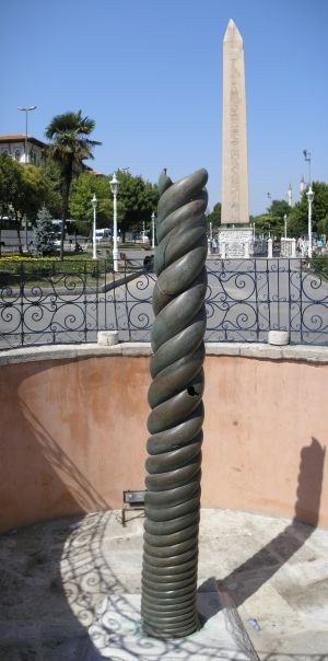 Schlangensäule 300 x 605