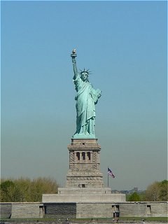 statue-liberty-240pix.jpg