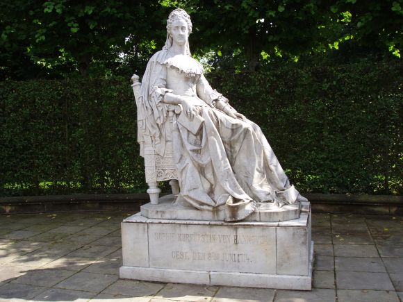 Sophie von Hannover, Denkmal im Garten des Schloss Herrenhausen