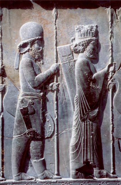 Relief eines persischen Fußsoldaten