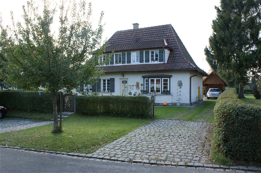 haus-mit-1-erker-900pix.jpg