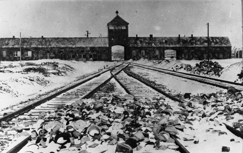 Toreinfahrt in Auschwitz-Birkenau