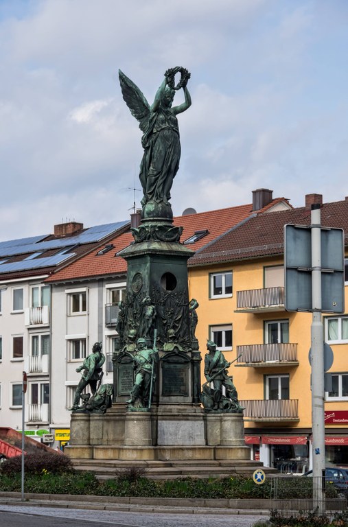 b4.jpg b4.jpg