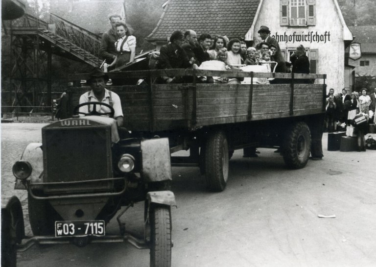 b18.jpg b18.jpg