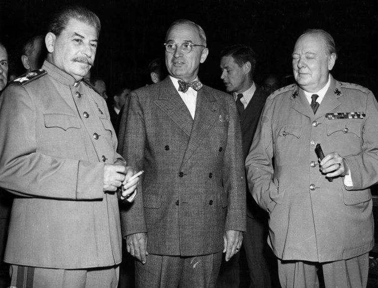 B8-potsdam_conference_1945-3.jpg