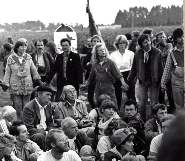 b2-mutlangen-sitzblockade-mini.jpg
