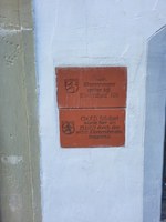Hinweis-/Gedenktafel am ehemaligen Vogtgebäude im Kloster Blaubeuren