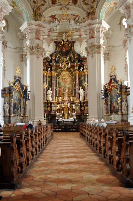 B3_Bilddatei III Innenansicht Wallfahrtskirche.jpg
