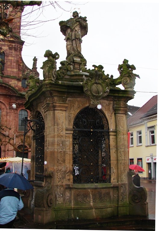B13 - Johannes-Nepomuk-Brunnen.jpg