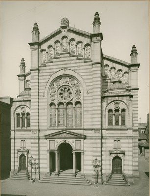 ie 1875 vollendete Synagoge der Karlsruher liberalen