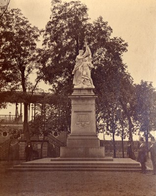Das Kriegerdenkmal der Stadt Karlsruhe, Fotografie aus dem Jahr 1877