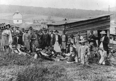 „Alpini“ beim Gleisbau am Bahnhof Hanfertal (Sigmaringen), 1909/10 