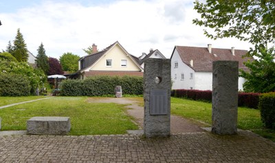 Gedenkstätte für die 1941 zerstörte Synagoge.