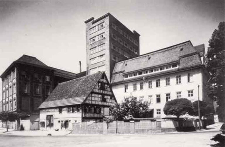 b3.jpg