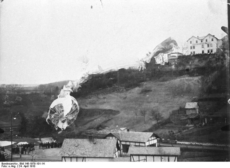 b21 -Katastrophe Weilburg Bundesarchiv, Bild 146-1978-101-14,  CC-BY-SA 3.0.jpg