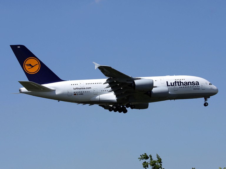 b48 - Airbus A380 wikimedia commons.jpg