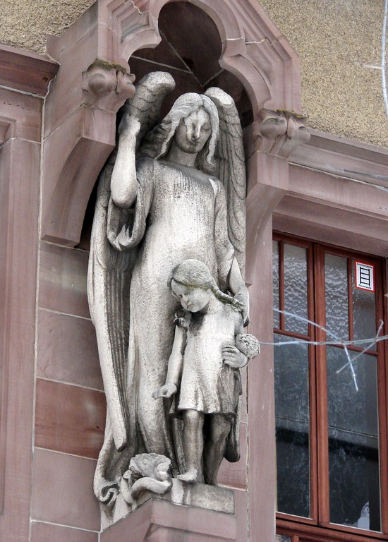 B4 - Schutzengel mit Mädchen.jpg