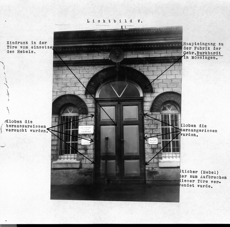 b2.jpg b2.jpg