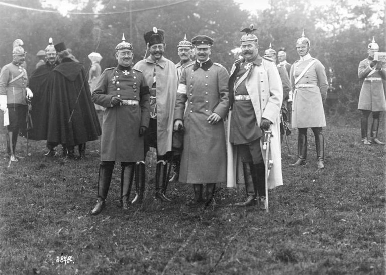 b4.jpg b4.jpg