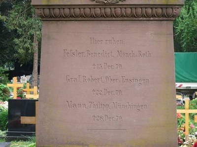 mini_B31 Frie dhof Unter den Linden - Denkmal zum Krieg 1870-71 Detail Obelisk.jpg