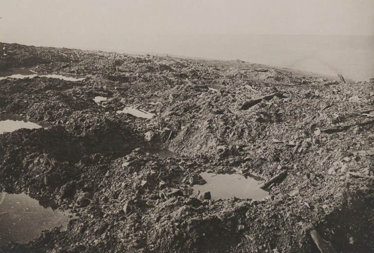 B3-Verdun Schlachtfeld - BDIC_VAL_191_11 - a7.jpg B3-Verdun Schlachtfeld - BDIC_VAL_191_11 - a7.jpg