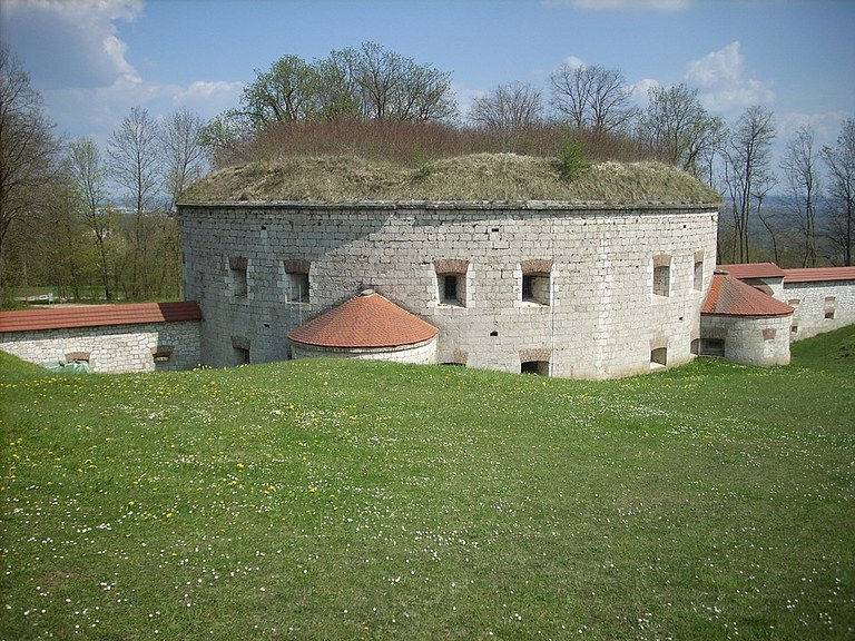 B14.jpg B14.jpg