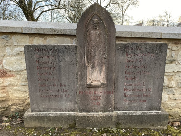 b11.JPG b11.JPG