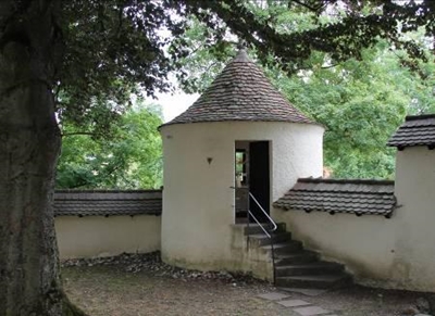 Claus  Rückzugs- und Leseort im Stauffenberg-Schloss Albstadt-Lautlingen