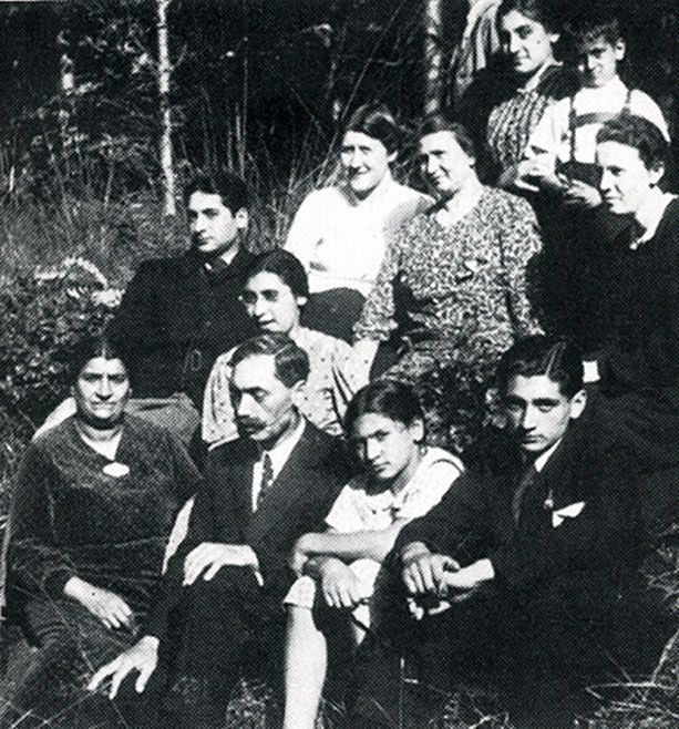 b11.jpg b11.jpg