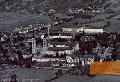 b9.jpg b9.jpg