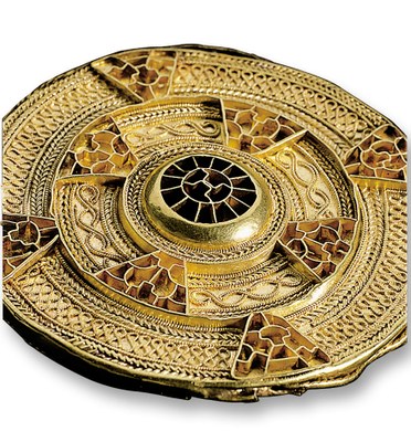 b7-goldscheibenfibel.jpg