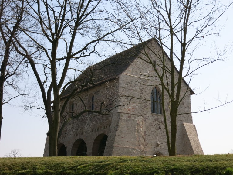 B33_Kirchenrest_Kloster_Lorsch.jpg