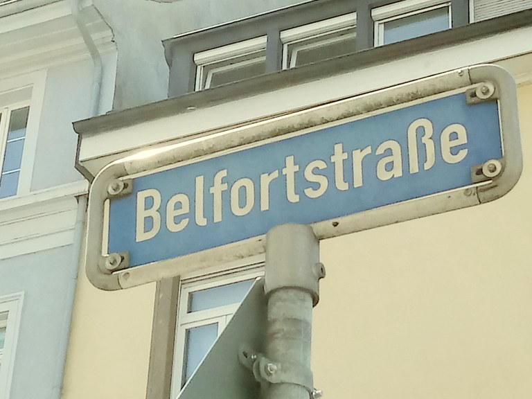 b8.jpg b8.jpg