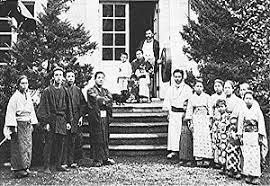 Erwin Bälz mit seiner japanischen Familie und Hauspersonal 