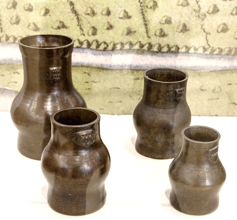 B11 Becher 2.jpg B11 Becher 2.jpg