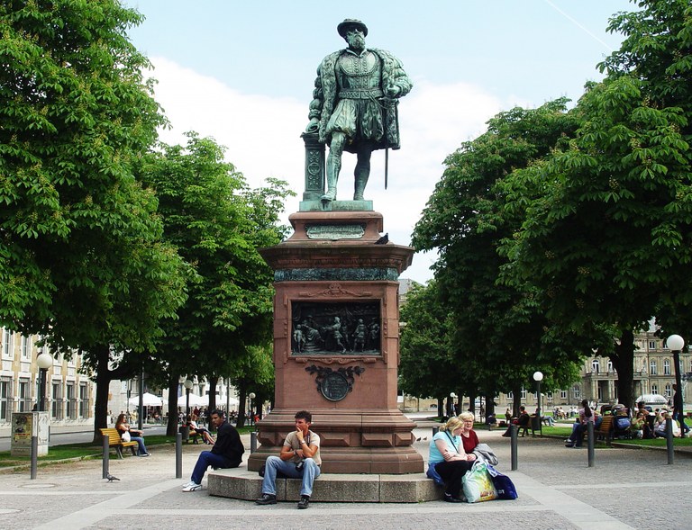 B17 Christoph Denkmal.jpg B17 Christoph Denkmal.jpg