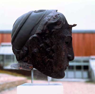 helm2.jpg