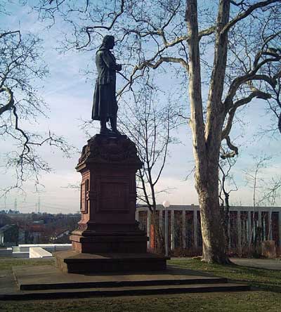 Das Schillerdenkmal auf der Schillerhöhe in Marbach