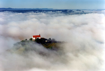 Auch die Wurmlinger Kapelle gilt als christianisierte Kultstätte vorrömischer Zeit.