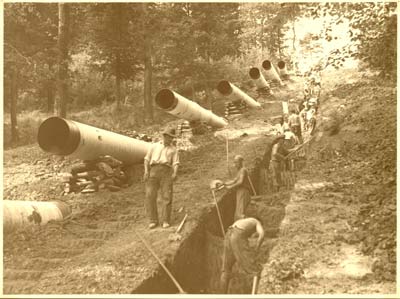 Verlegung von Steigleitungen für die Albwasserversorgung im Jahr 1916