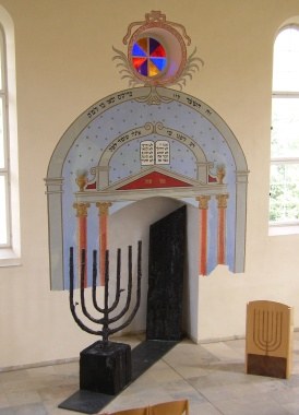 Ehemalige Thoranische im Museum zur Geschichte der Juden im Ostalbkreis
